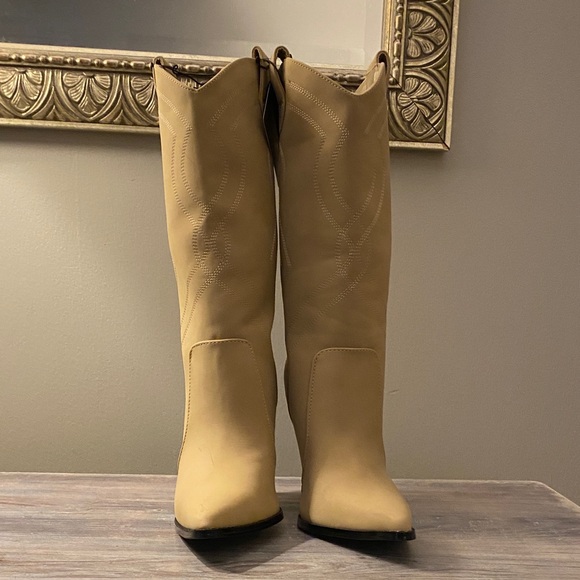 Faux suede nude heeled pointed toe western boots - Picture 5 of 6